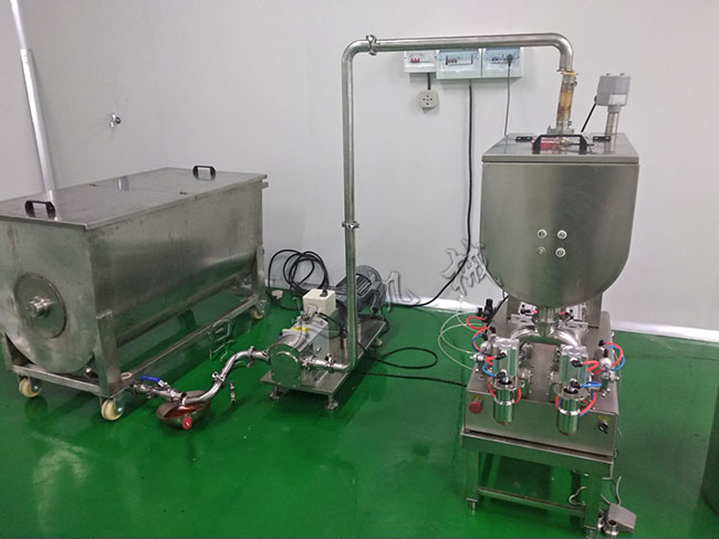 火鍋辣椒醬灌裝機-全自動火鍋底料辣椒醬灌裝機（漯河香香羊火鍋）